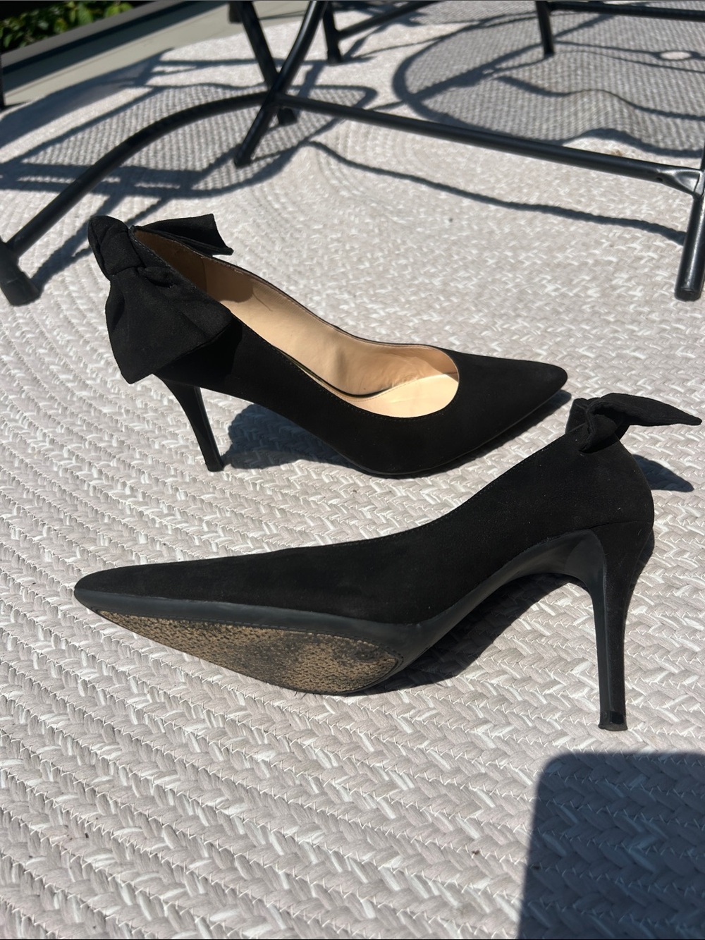 Jessica Simpson Classic Black Pointed-Toe Women’s Pumps with Bow Accent - Picture 4 of 5